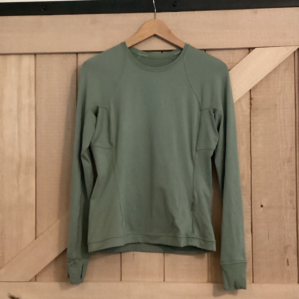 Luluemon top, size 8